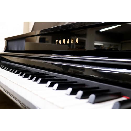 Yamaha Clavinova CLP-725 Polished Ebony