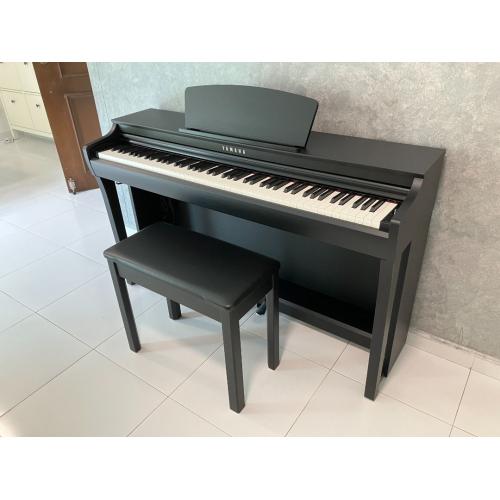 Yamaha Clavinova CLP-725 Black