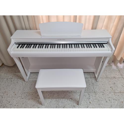 Yamaha Clavinova CLP-725 White