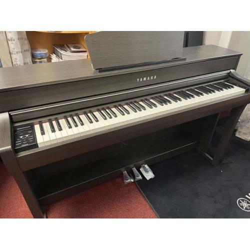 Yamaha Clavinova CLP-735 Dark Walnut