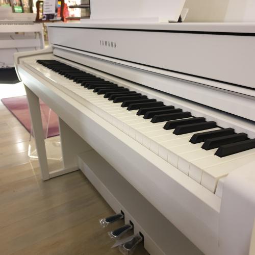 Yamaha Clavinova CLP-775 White